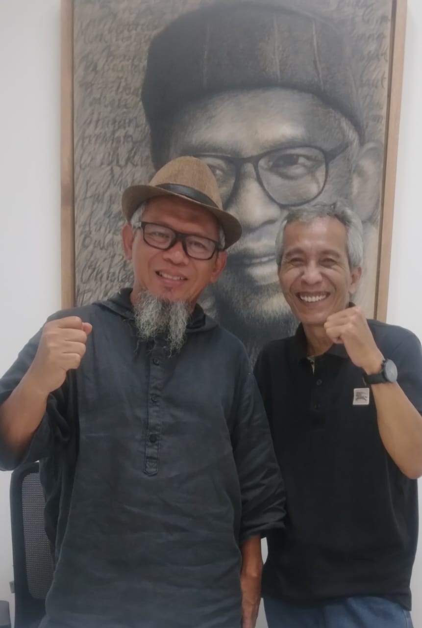 Mengenal Acep Iwan Saidi, Penyair Sekaligus Guru Besar Semiotika ITB